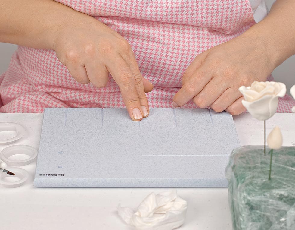 Rille Cake Board einfetten Rille Cake Board einfetten