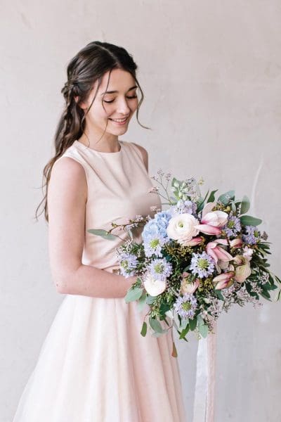 Brautstrauß Rosa, Blau und Lila Brautstrauß Rosa, Blau und Lila