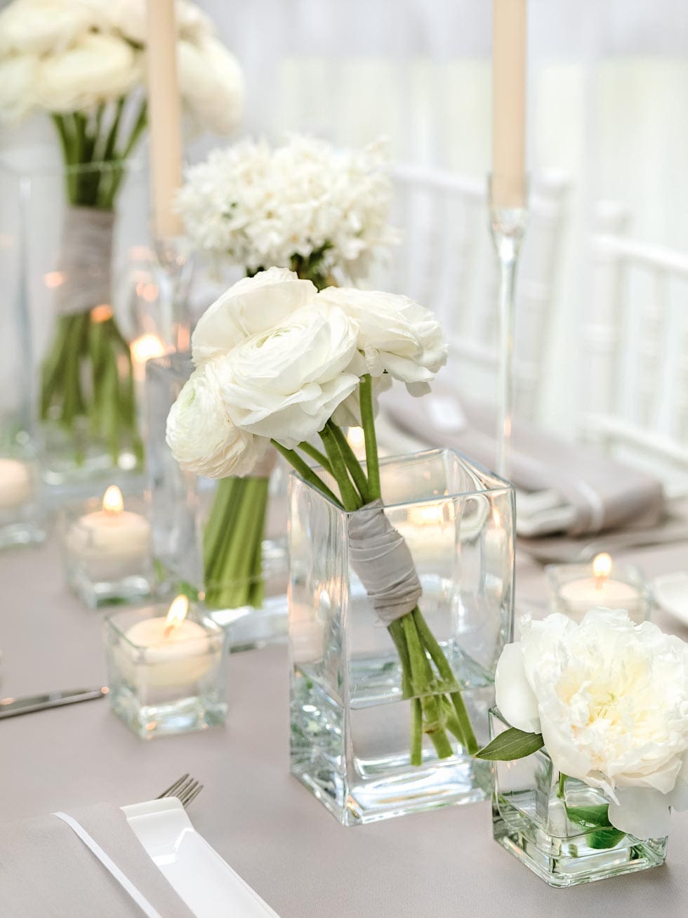DIY Tischdekoration Hochzeit Tischdekoration Ranunkeln beige