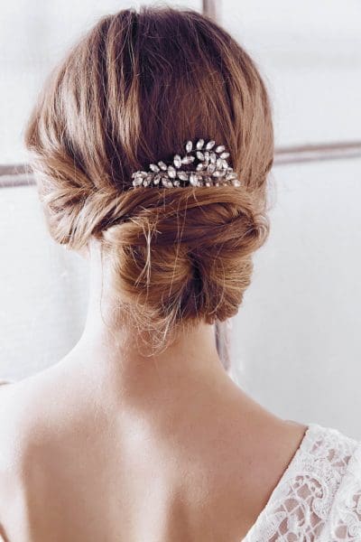 Brautfrisur gesteckt mit Haar-Accesoire Brautfrisuren gesteckt Accessoire