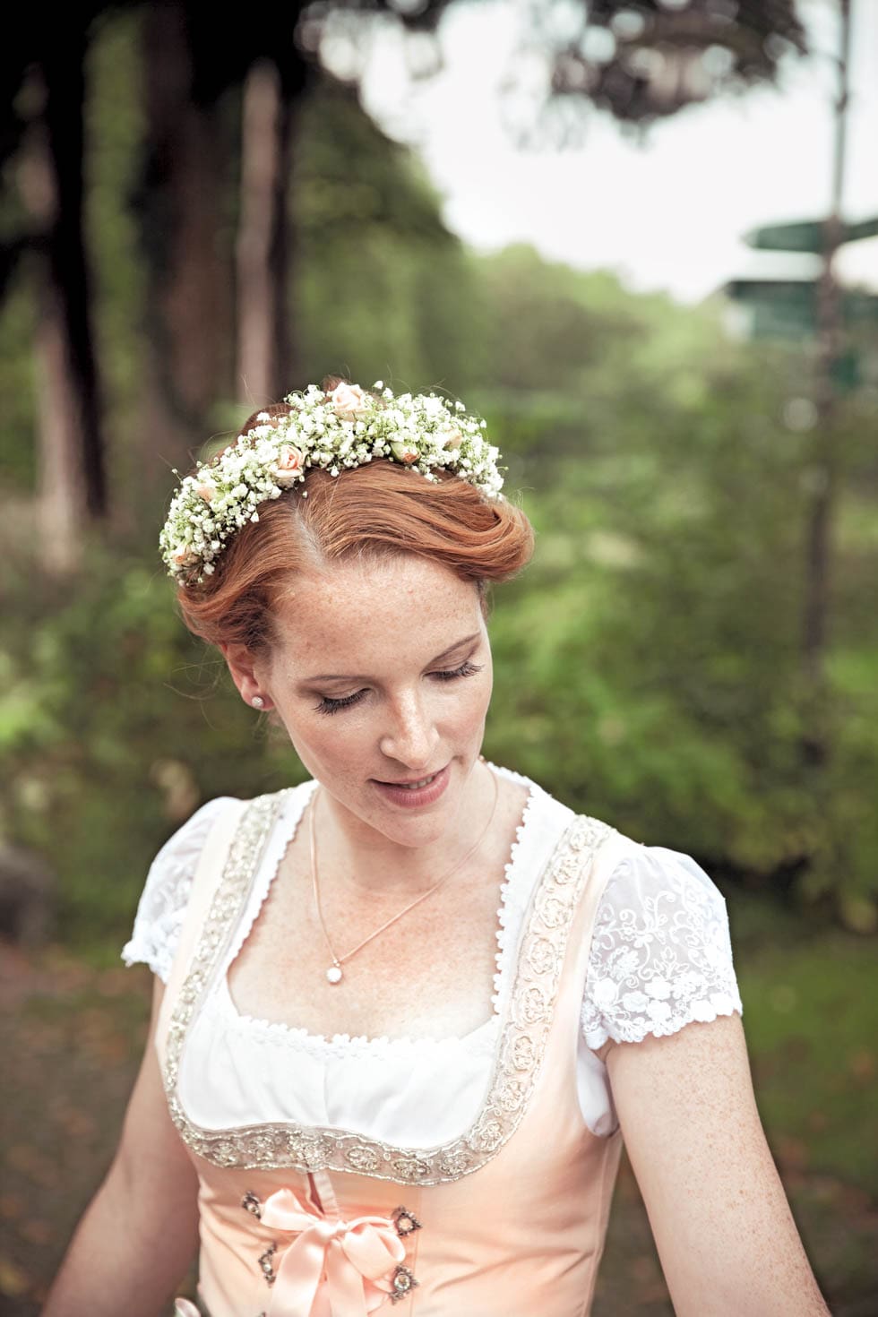 Blumen Haarkranz zum Dirndl Blumen Haarkranz zum Dirndl