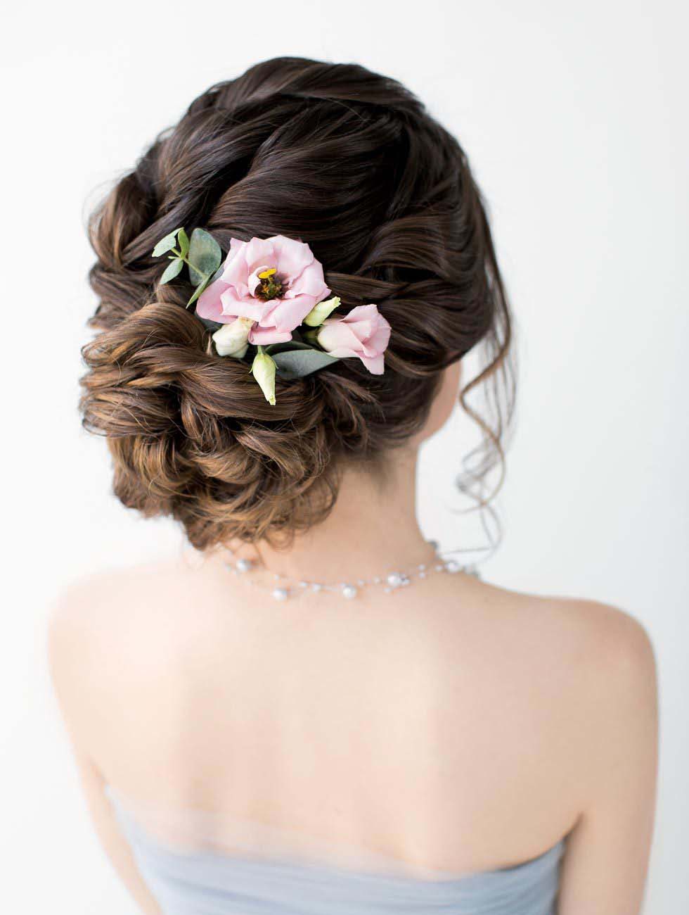 Hochsteckfrisuren Anleitung Brautfrisur mit Blumen