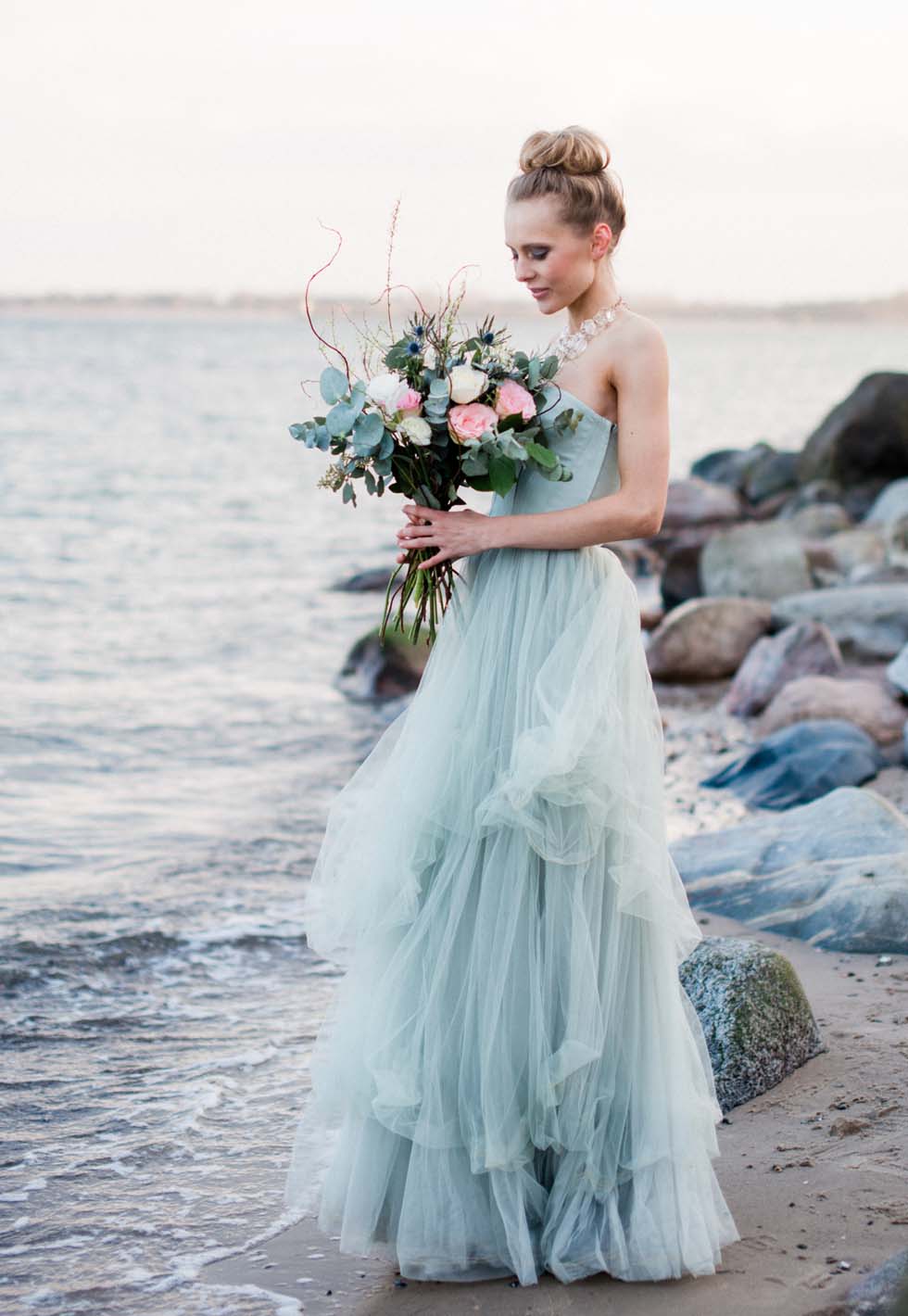 Brautkleider_Strand-Braut-XeniaBluhm234 Brautkleid-Farbe Blau