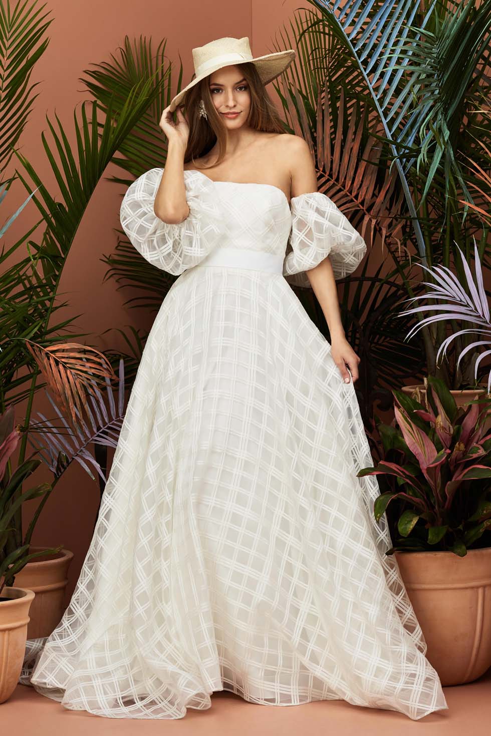 Brautkleider_w-too-brides_2019_F18_11106_Rosalind_0861_crop Brautkleid mit Puffärmeln w-too Brides