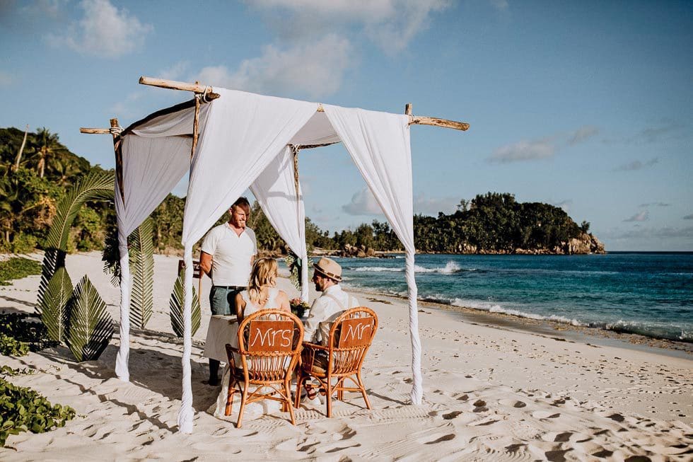 Hochzeit-zu-zweit-Hochzeitslicht_20 Elopement Hochzeit am Strand
