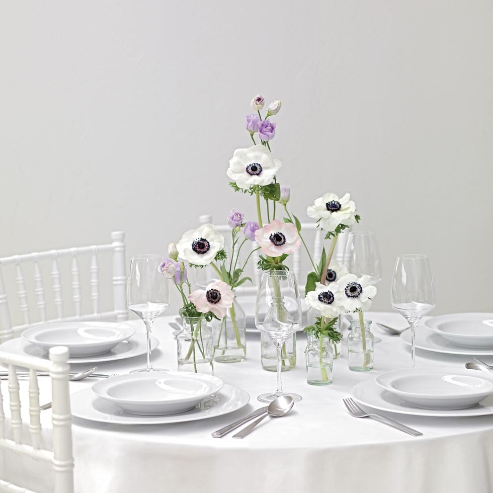 Tischdeko-schritt-fuer-schritt-5 Tischdeko mit Blumen in Flaschen: Tolle Ideen & geniale Tipps