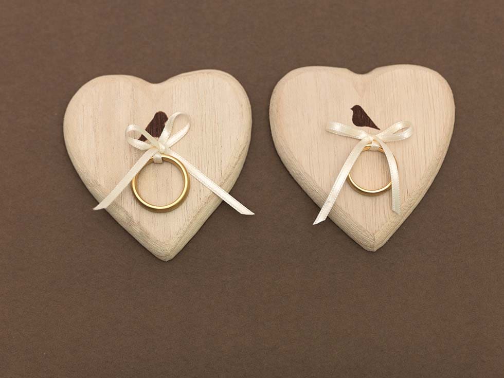 Blumenkamm als Gastgeschenk zur Trachtenhochzeit Blumenkamm als Gastgeschenk zur Trachtenhochzeit