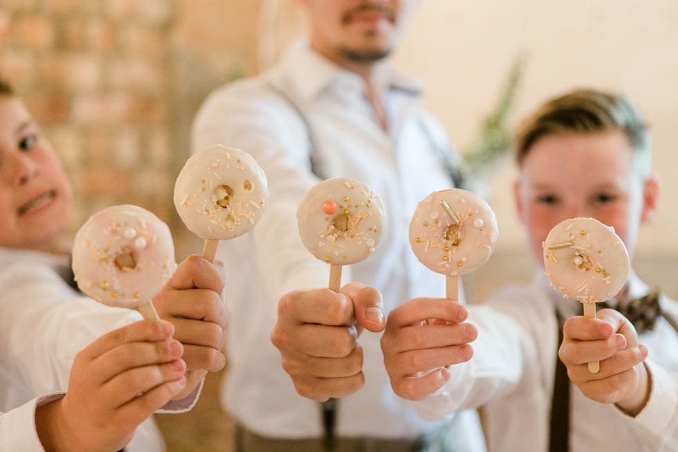 Donuts Donuts