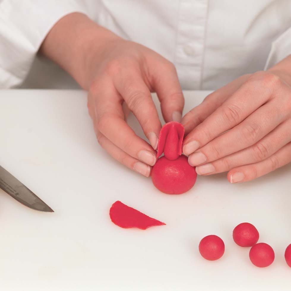 Marzipan Rose modellieren Marzipan Rose modellieren