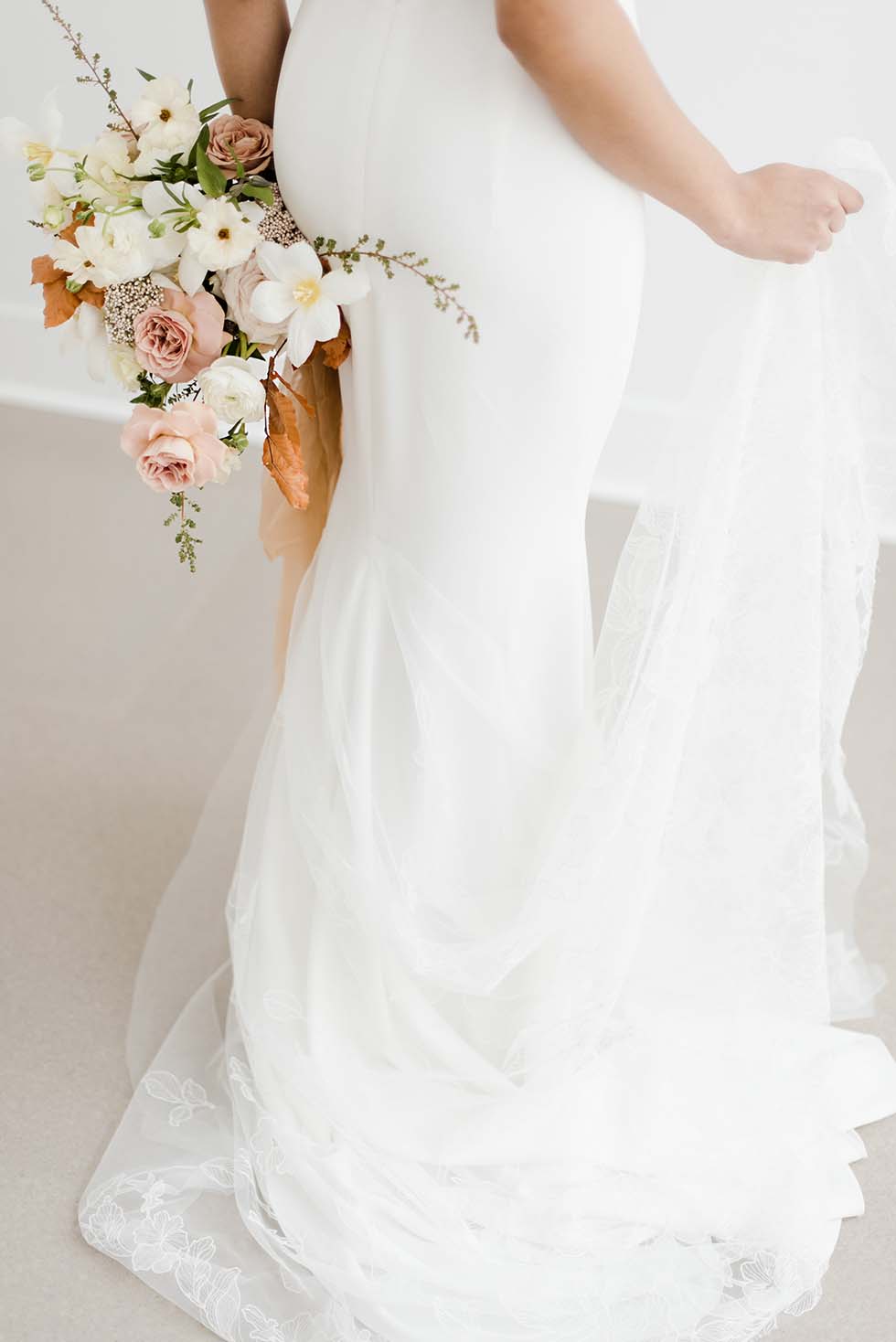 Braut mit Brautkleid Braut