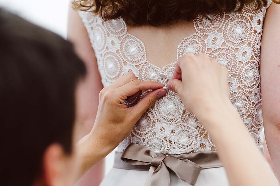 Anprobe Kleid Sabrina Brautkleid Vintage individuell