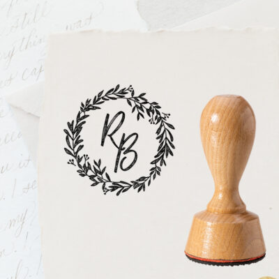Stempel Hochzeitslogo Blätterkranz personalisiert