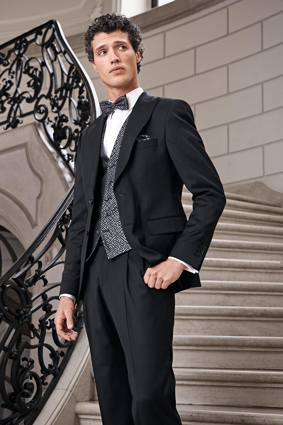 Eleganter Maßanzug Hochzeit Schwarz Eleganter Maßanzug Hochzeit Schwarz