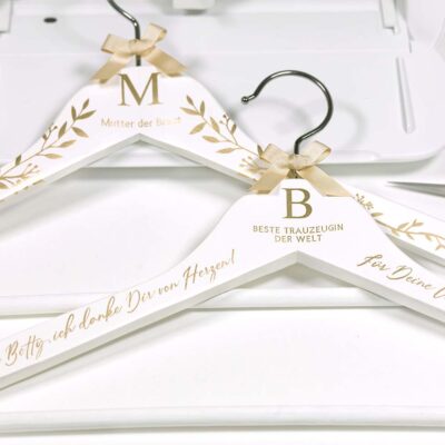 Kleiderbügel Hochzeit personalisiert